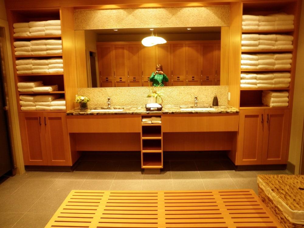 Long Beach Lodge Resort Тофино Экстерьер фото